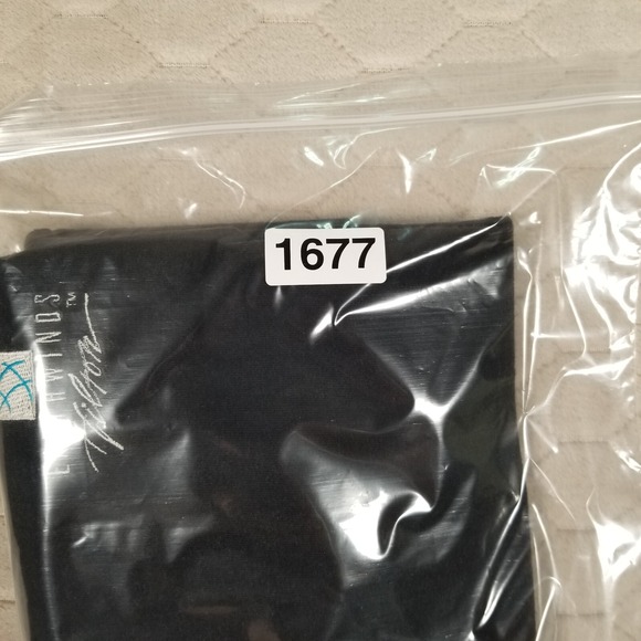 VTG Earthwinds Hilton Hotel Embroidered Shirt Sz Lg Oneita Single Stitch FADED - Picture 9 of 9